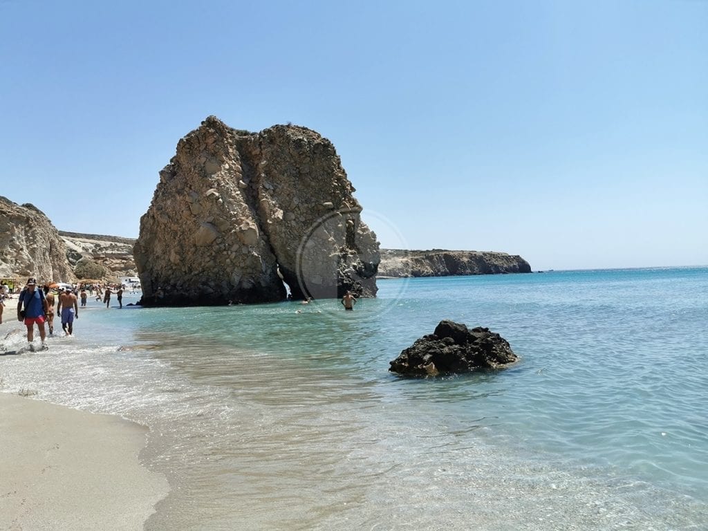 cicladi milos spiaggia firiplaka 002